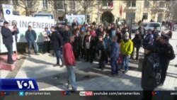 Shqipëri: Protestë për mjedisin para parlamentit