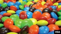 Los caramelos M&M fueron ideados como un chocolate que no se derritiera en los bolsillos de las tropas.