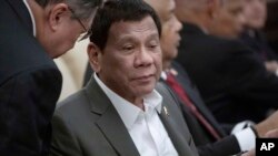 TT Philippines Rodrigo Duterte tại cuộc họp với Chủ tịch TQ Tập Cận Bình ở Nhà Khách Điếu ngư ở Bắc Kinh ngày 29/8/2019. (How Hwee Young/Pool Photo via AP)