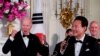 2023年4月26日，韩国总统尹锡悦在拜登总统为其在白宫举行的国宴上唱歌。（路透社照片）