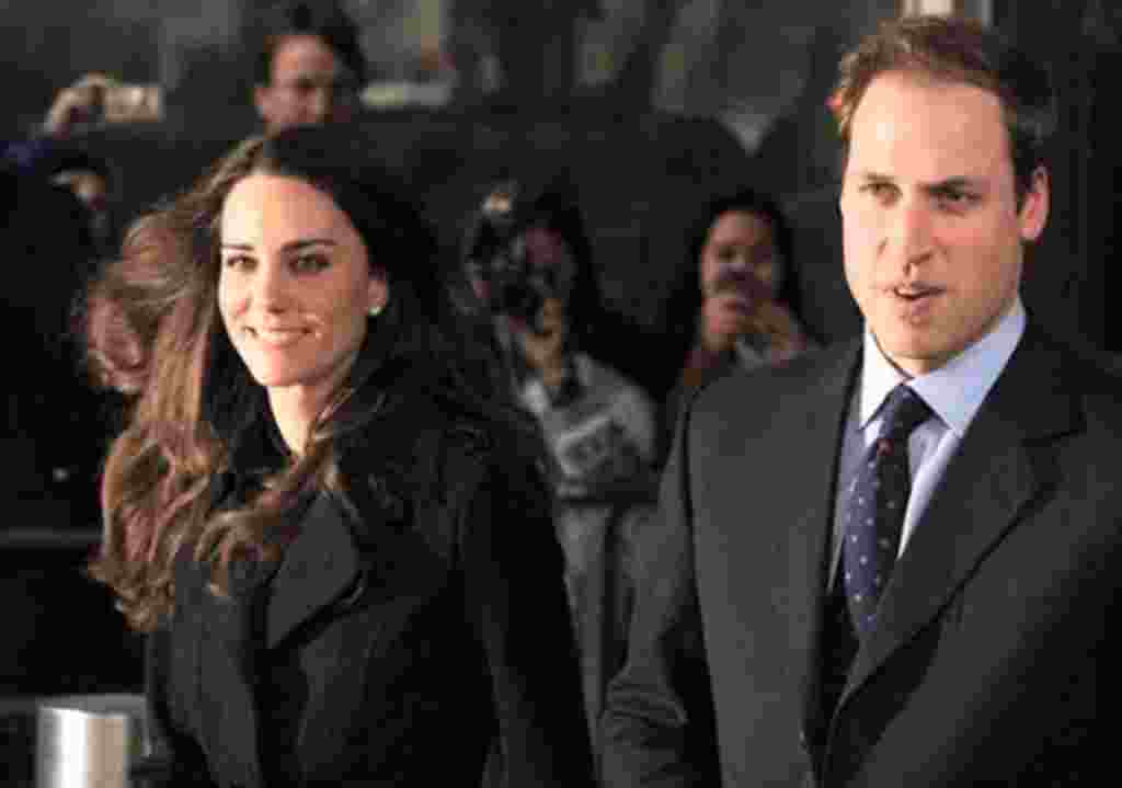 Britain's Prince William and his fiancee Kate Middleton, leave the New Zealand High Commission, in London, on February 25, 2011 (file photo)