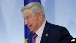 George Soros au lancement de l'Institut européen rom pour les arts et la culture, au ministère des Affaires étrangères à Berlin, Allemagne, 8 juin 2017.