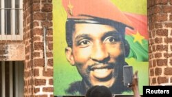 Wafusasi wa hayati rais Thomas Sankara wa Burkina Faso wakiwa katika kumbukumbu ya kiongozi huyo mjini Ouagadougou.