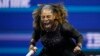 Serena sigue de pie en el US Open, vence a Kontaveit