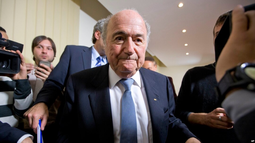 Presiden FIFA Sepp Blatter didesak untuk menjatuhkan sanksi terhadap Israel karena membatasi pemain asing (foto: dok).