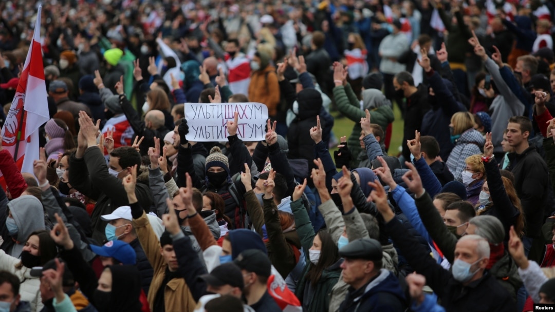 Masovni protesti u Minsku, 25. oktobar 2020. (Foto: Rojters/Stringer)