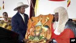 ኣብ ማእከል ውጥረት ኣብ ትርከብ ኡጋንዳ ዩወሪ ሙሰቨኒ ፕረዝደንት’ታ ሃገር ክኾኑ ቃለ-መሓላ ፈጺሞም