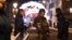 Des policiers discutent avec des militaires dans les rues de Strasbourg, après une fusillade, le 11 décembre 2018.