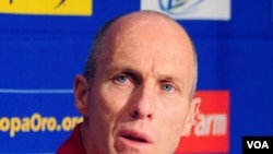 Pelatih timnas Amerika di Piala Dunia 2010, Bob Bradley, akan kembali membawa timnya ke Piala Dunia 2014 di Braziil.