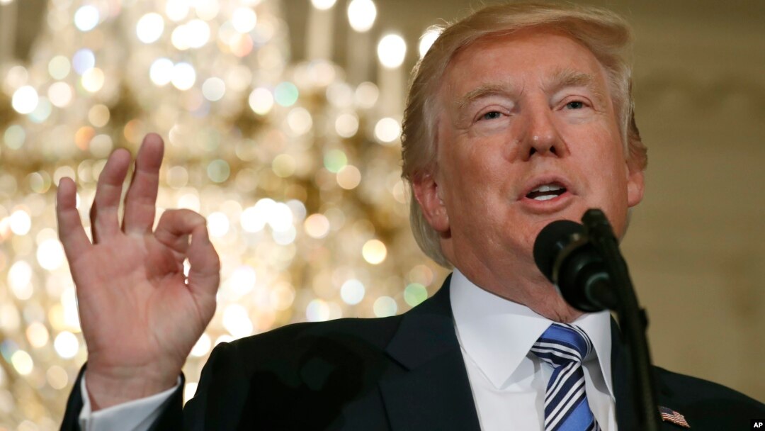 El presidente de Estados Unidos, Donald Trump, respaldó el plebicisito de Venezuela liderado por la oposición y advirtió que tomará medidas si el gobierno de Nicolás Maduro continúa con el proceso de la Constituyente.