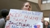 Dân nhập cư tức giận vì Miami theo luật di trú của TT Trump