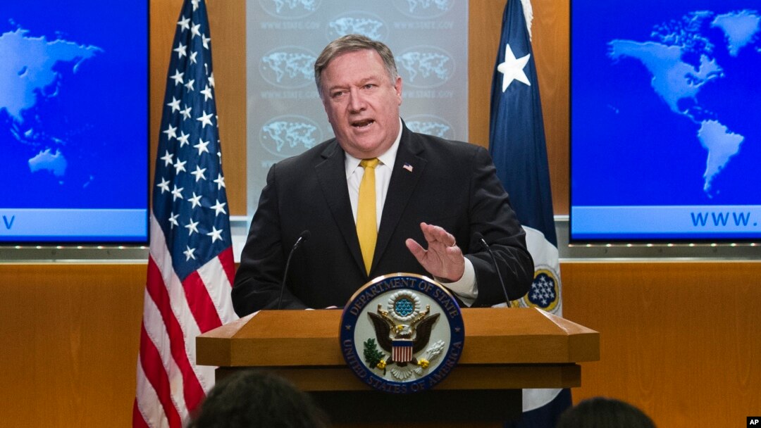 Državni sekretar SAD, Majk Pompeo, pred novinarima u Stejt dipartmentu u Vašingtonu, 3. oktobra 2018.