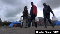 La "jungle" de Calais. (Nicolas Pinault/VOA)