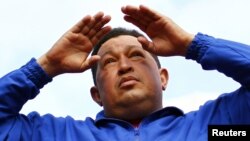 El Nuevo Herald dijo el gobierno de Hugo Chávez espía tanto a simpatizantes como opositores.