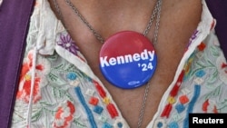 Pristalica nezavisnog predsjedničkog kandidata Roberta Kenedija mlađeg (Foto: REUTERS/Mark Makela)