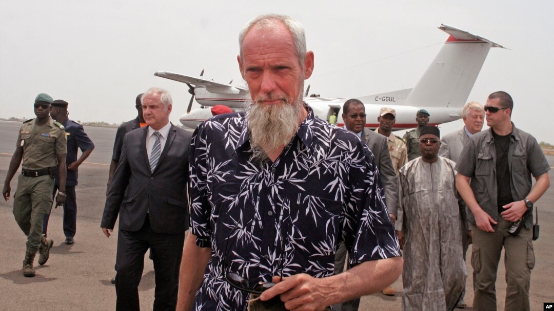 Warga Belanda, Sjaak Rijke saat berada di bandara Bamako, Mali sebelum terbang ke Belanda, Selasa (7/4).