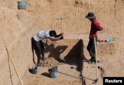 باستان‌شناسان ایتالیایی در حال حفاری سایت شهر نینوا - ۲۸ مه ۲۰۲۲