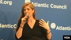 Duta Besar Amerika Serikat untuk PBB, Samantha Power, berbicara di Atlantic Council (17/1). (VOA/S. Herman)