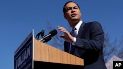 Former San Antonio Mayor and Housing and Urban Development Secretary Julian Castro announced his decision to seek the 2020 Democratic presidential nomination, Jan. 12, 2019, in San Antonio.