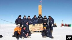 俄罗斯科学家在沃斯托克考察站（资料照）