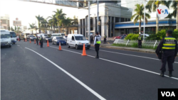 Las calles y avenidas de San Salvador empezaron a tener su normal bullicio con la suspensión de las restricciones.