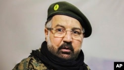 Esta fotografía publicada el miércoles 31 de julio de 2024 por el servicio de prensa de Hezbolá muestra a Fouad Shukur, un comandante de alto rango del grupo miliciano libanés que murió en un ataque aéreo israelí el martes 30 de julio de 2024, en Beirut, Líbano.