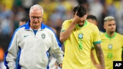 Brasil fue eliminado de la Copa América por Uruguay en penales, pero su técnico, Dorival Júnior, ve potencial de crecimiento en el equipo, destacando la necesidad de tiempo y enfoque en las próximas eliminatorias mundialistas.