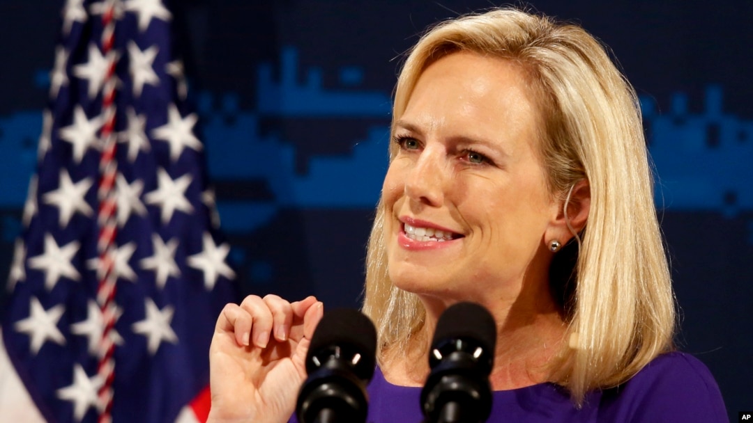Bộ An ninh Nội địa Hoa Kỳ Kirstjen Nielsen phát biểu tại Hội nghị An ninh Mạng Toàn quốc của Bộ An ninh Nội địa Hoa Kỳ, ngày 31 tháng 7, 2018, ở New York.