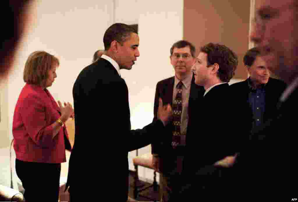 President Barack Obama talks with Facebook CEO Mark Zuckerberg before a dinner with Technology Business Leaders in Woodside, California, Feb. 17. (Official White House Photo by Pete Souza)