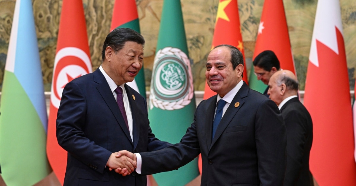 Partiyalarda striptizchilar bilan jinsiy aloqa