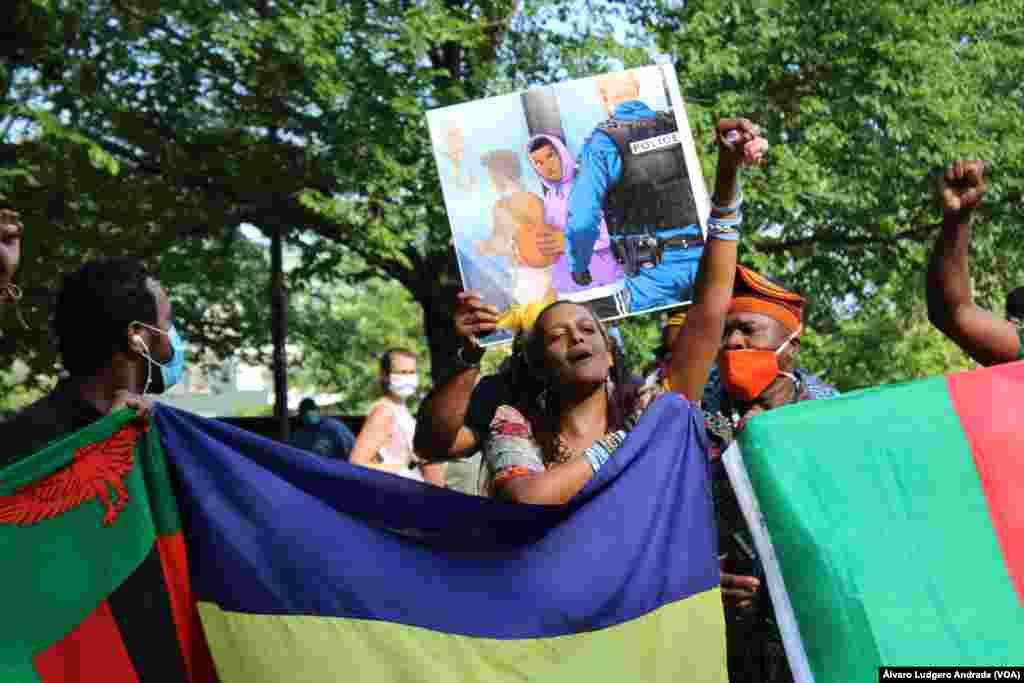 Manifesta&#231;&#227;o da di&#225;spora africana em Washington DC em solidariedade com o movimento Black Lives Matter. 