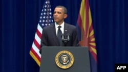 Tổng thống Obama phát biểu tại buổi lễ tưởng niệm các nạn nhân ở Tucson, bang Arizona