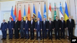 A meeting of the prime ministers of CIS member states at the Constantine Palace in St. Petersburg in October, where Putin triumphantly announced an agreement to form a free-trade zone after years of fruitless negotiations.
