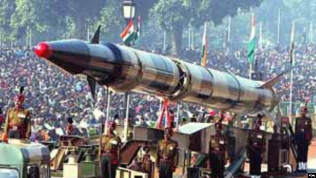 Misil Agni-II muncul pada parade hari Republik di India (foto:dokumentasi)