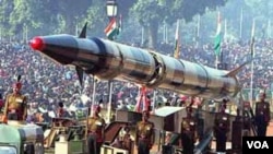 Misil Agni-II muncul pada parade hari Republik di India (foto:dokumentasi)