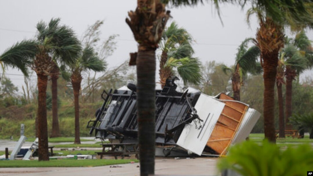 APTOPIX Harvey