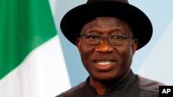 Presiden Nigeria Goodluck Jonathan akan mencalonkan diri untuk masa jabatan berikutnya (foto: dok).