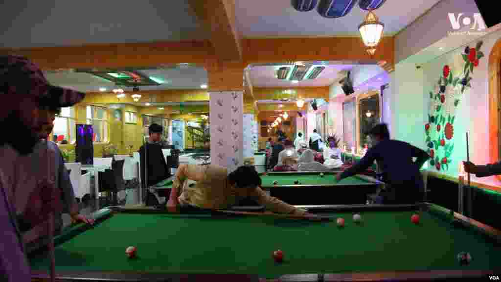 په لوبيستان، کې د سنوکر ورزش امکانات هم شته