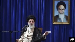 آیت الله خامنه ای: تحدید نسل را خدای متعال و تاریخ بر ما ببخشد‫.