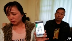 Missing Chinese Scholar