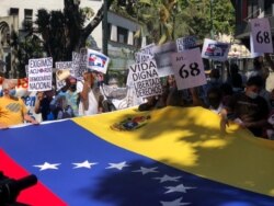 Esta semana también se manifestaron los trabajadores del sector salud. Febrero 10, 2021. Foto: Álvaro Algarra - VOA.