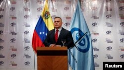 El Fiscal General de Venezuela, Tarek William Saab, asiste a una conferencia de prensa en Caracas el 6 de agosto. Foto de archivo.