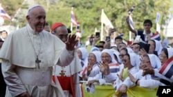 El papa Francisco visita la parroquia St. Peter en Bangkok, Tailandia, el viernes, 22 de noviembre de 2019.