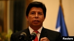 ARCHIVO - El expresidente de Perú, Pedro Castillo, durante una intervención oficial, en el Palacio de La Moneda, en Santiago de Chile, en noviembre de 2022.