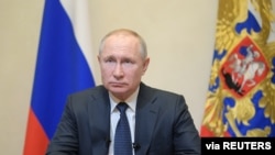  블라디미르 푸틴 러시아 대통령이 25일 모스크바에서 대국민 연설을 하고 있다. 