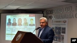 El procurador general de México, general Marco Antonio Higueras informó sobre la detención de los sospechosos en el caso del asesinato de dos surfistas australianos. 