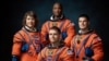 De izquierda a derecha, los astronautas seleccionados para la misión Artemis II, Reid Wiseman, Victor Glover, Jeremy Hansen y Christina Koch, durante la presentación del equipo en un evento de la NASA, en Houston, EEUU, el 3 de abril de 2023.