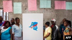 Élections de 2023 en RDC: début laborieux de l'enrôlement des électeurs 