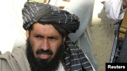 Komandan militan tertinggi di Waziristan Selatan, Maulvi Nazir alias Mullah Nazir (Foto: dok). Para pejabat keamanan Pakistan melaporkan serangan pesawat tak berawak Amerika Rabu malam (2/1) telah menewaskan sedikitnya delapan orang militan, termasuk Nazir.