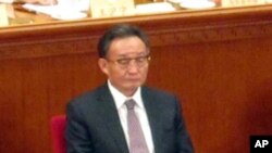 인민대표대회에 참석중인 우방궈 위원장